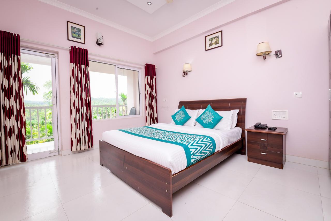 Wayanadia Resort Hotel Ambalavayal Екстериор снимка
