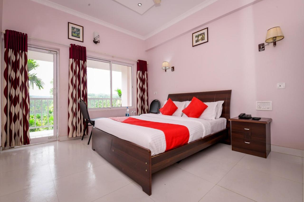Wayanadia Resort Hotel Ambalavayal Екстериор снимка