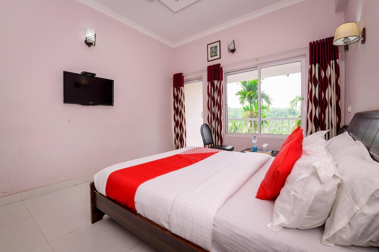 Wayanadia Resort Hotel Ambalavayal Екстериор снимка